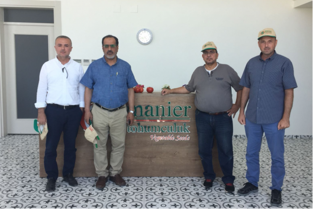 Our distributor in Saudi Arabia has visited us. 9 0